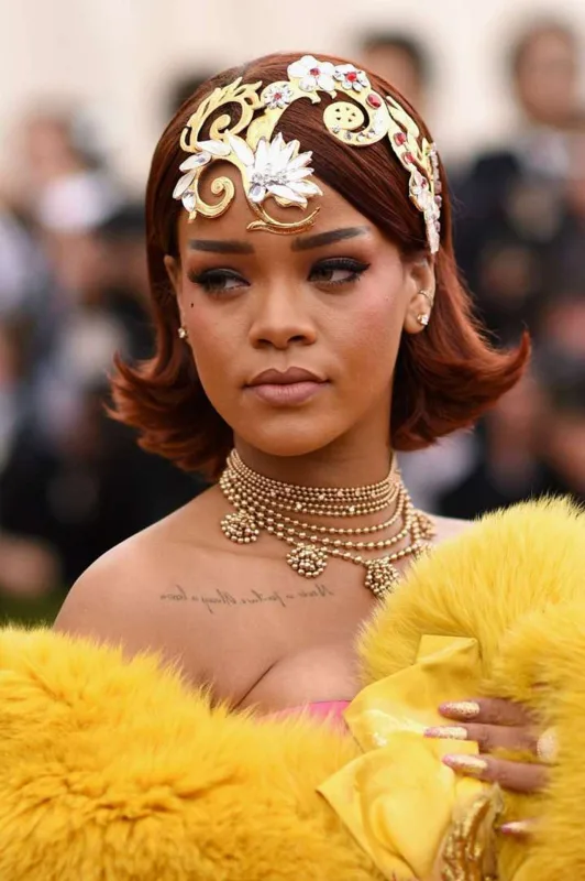 34 yaşlı Rihannanın təkamülü fotolarda