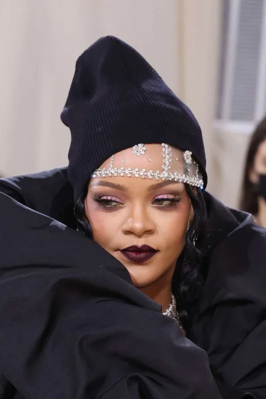 34 yaşlı Rihannanın təkamülü fotolarda