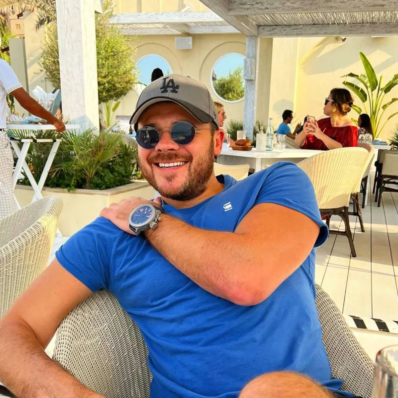 “Saatına 5 dollar qazanırdım”