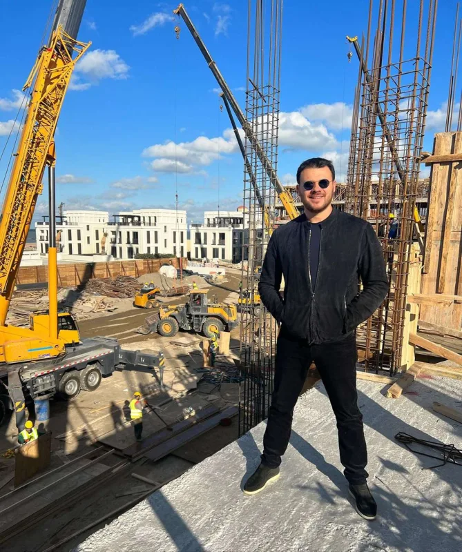 “Saatına 5 dollar qazanırdım”