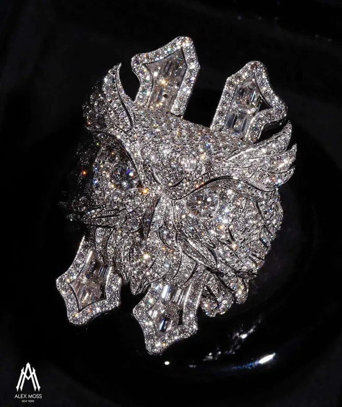 Oğluna 77 minlik hədiyyə aldı