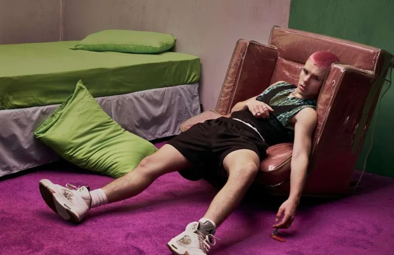 Bekhamın oğlu müğənniliyə başlayır