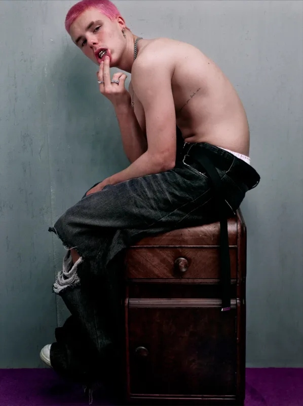 Bekhamın oğlu müğənniliyə başlayır