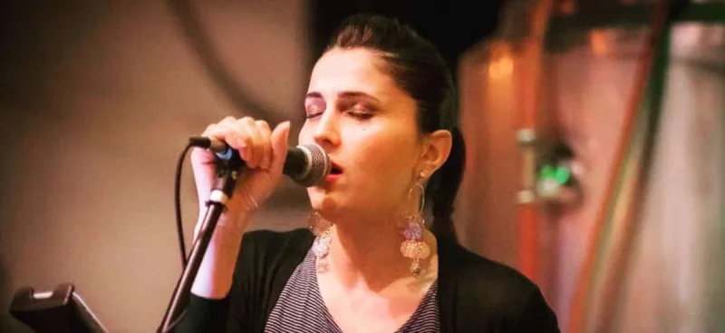 “100 kilo çəki ilə çimərlik geyimində foto çəkdirir”