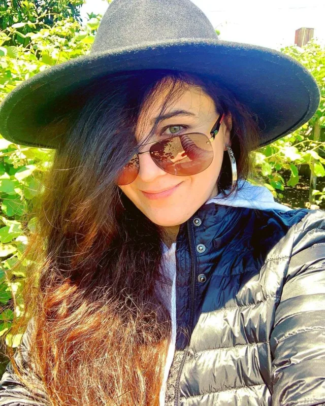 “100 kilo çəki ilə çimərlik geyimində foto çəkdirir”