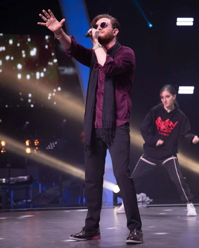 Nadir 300 mahnıdan altısını tamamladı