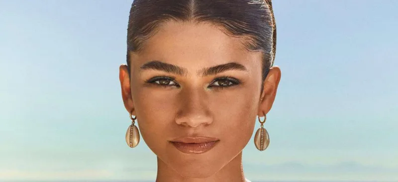 Müxbirlərdən qaçarkən yıxıldı