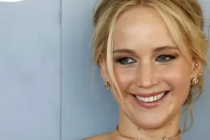 Cennifer Laurens ana oldu