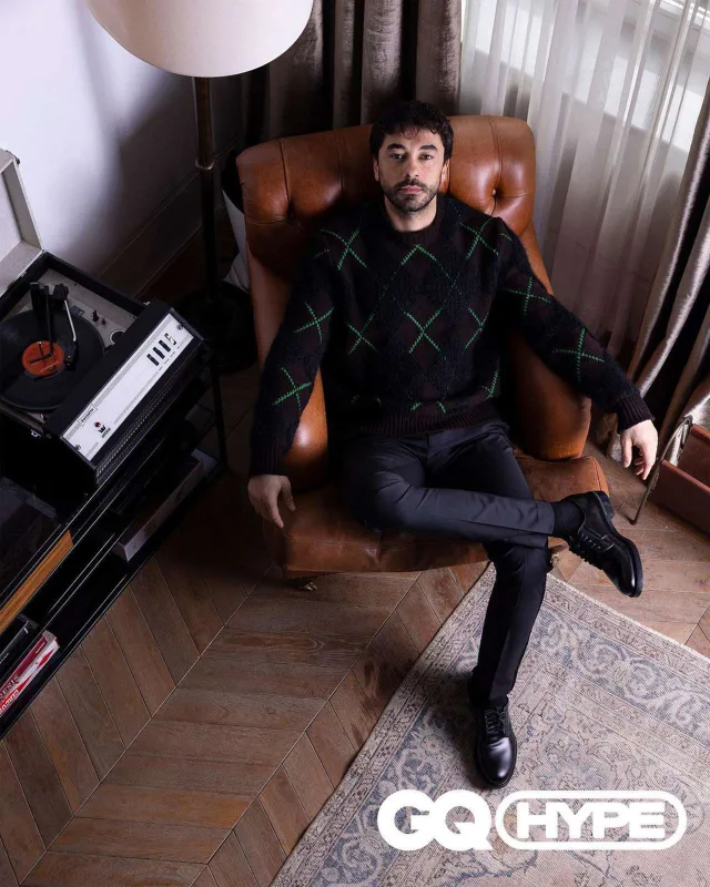 Gökhan məşhur jurnala pozalar verdi