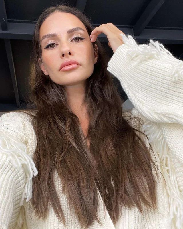 Reklam etdiyi kremə görə tənqid olundu