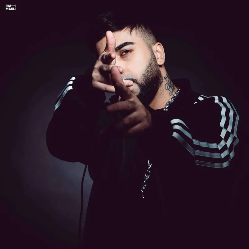 Mahnılarını Xocalı faciəsinə görə ertələdilər