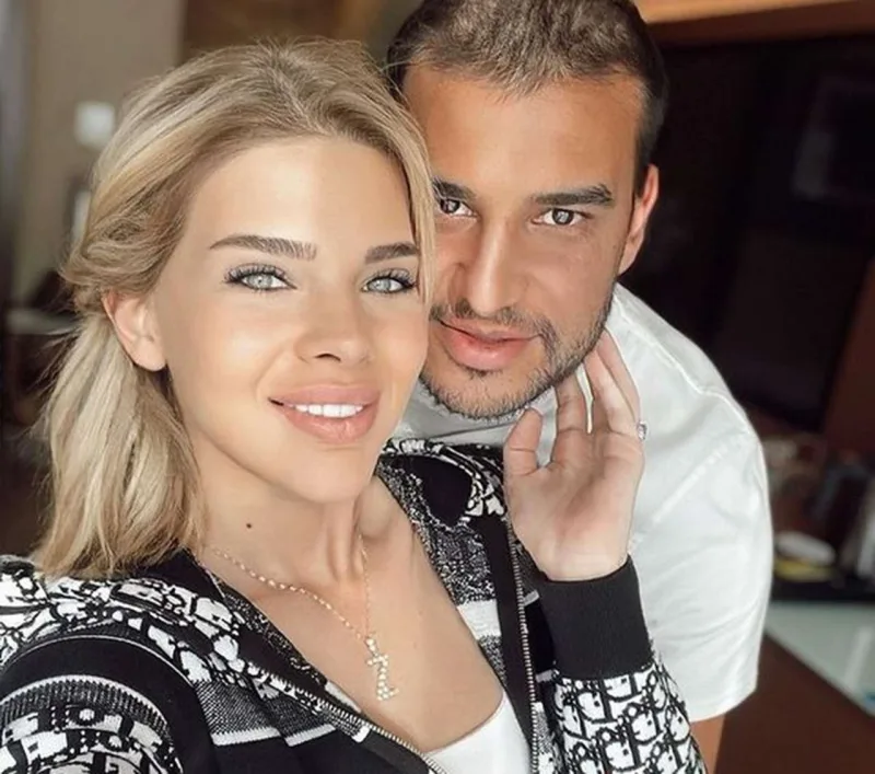 Barışdığı keçmiş əri ilə ayrıldı