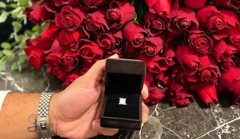 Barışdığı keçmiş əri ilə ayrıldı