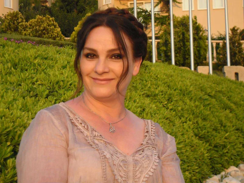 “Aktyordan lider olar?”