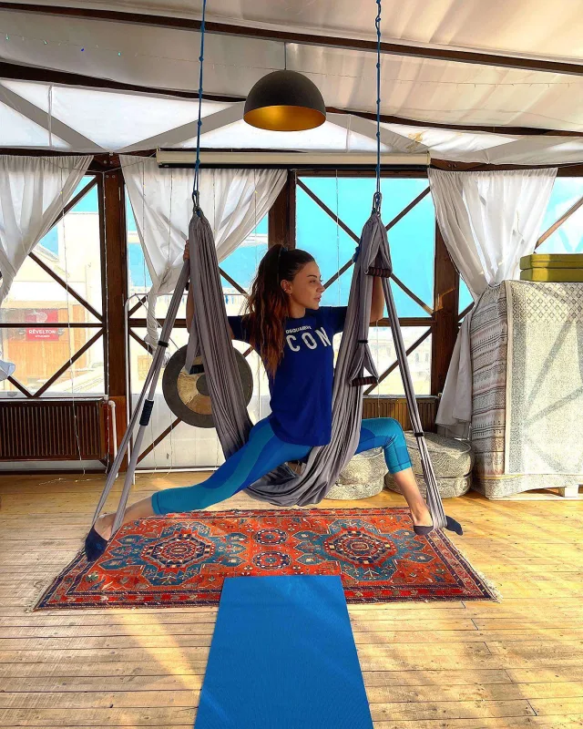 Aysel yoqaya başladı