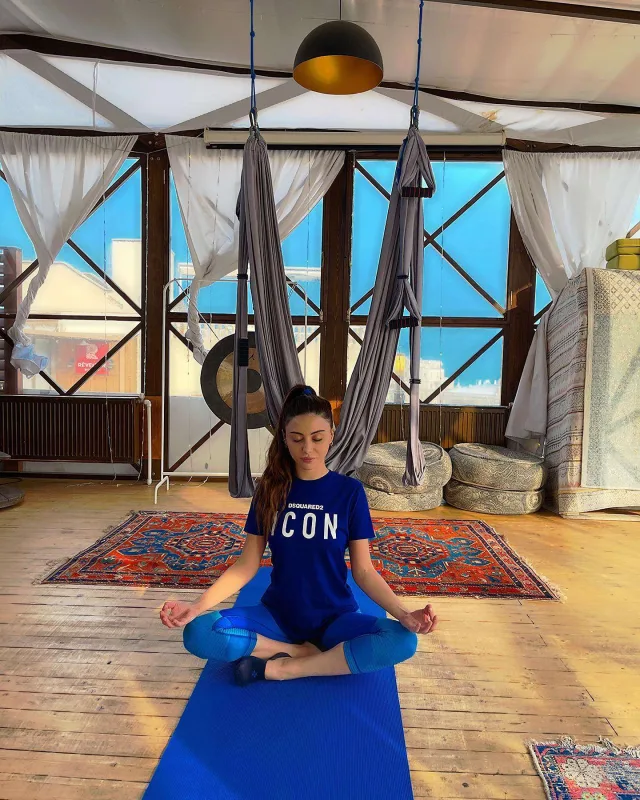 Aysel yoqaya başladı