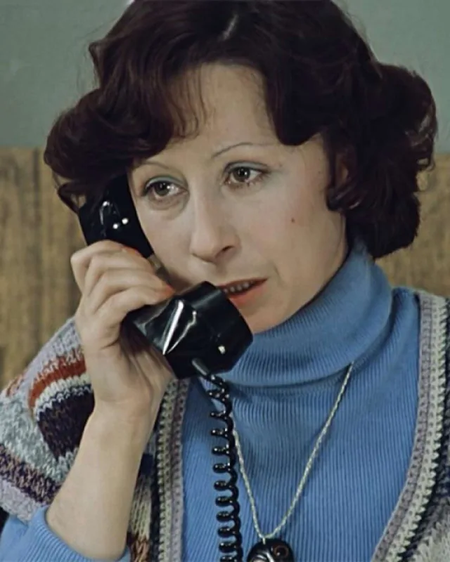 Rusiyalı aktrisa Ukraynaya 10 min dollar göndərdi