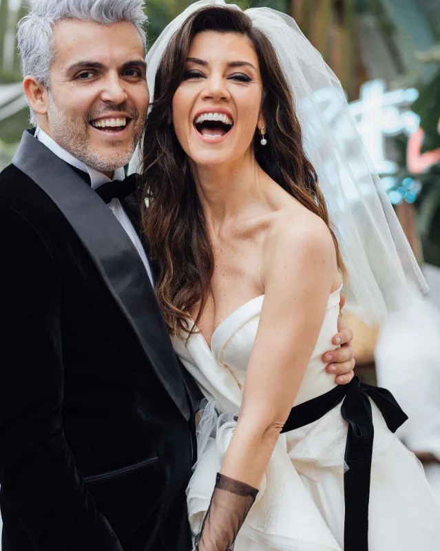 85 minlik gəlinliyi replika imiş...