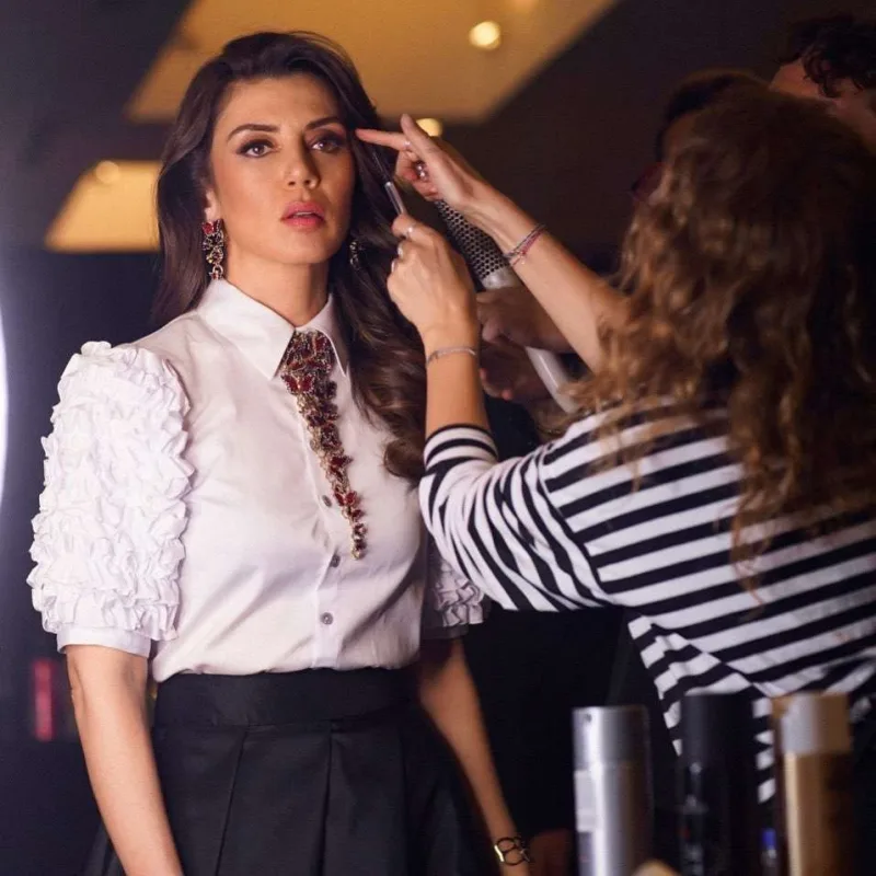 Gökçe çəkilişlərdən doymur