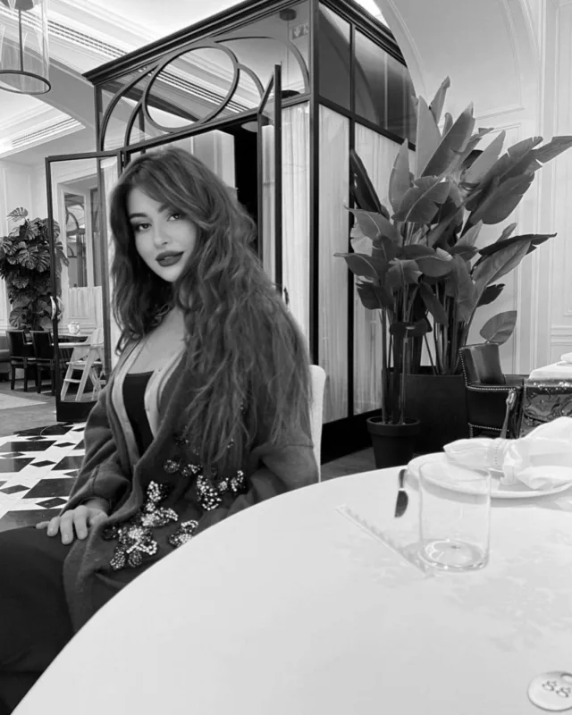 İlqarə yenə kökəldi