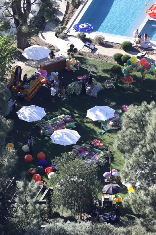 Castinin 25,8 milyonluq evində doğum günü