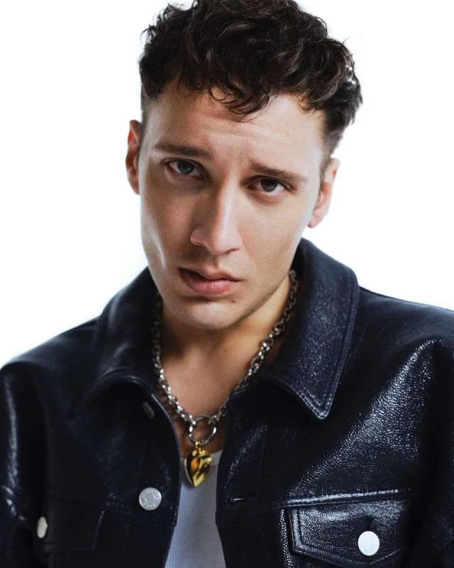 “Bu, anti-demokratik ölkələrdə olan bir qadağadır”