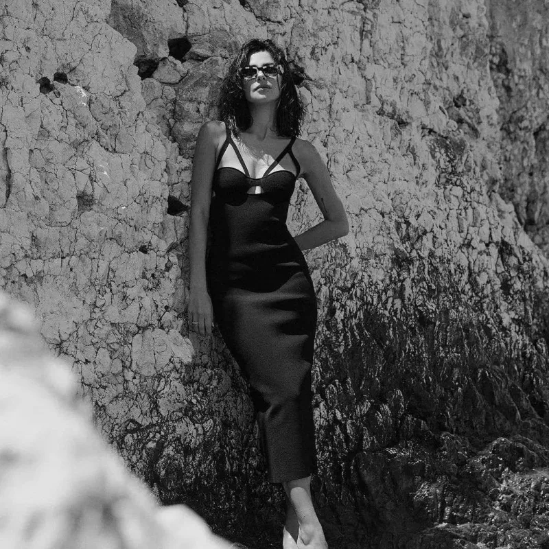 Nəsrin və Demet eyni geyimdə