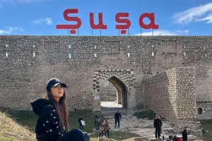 Kəmalə Şuşadan fotolarını paylaşdı