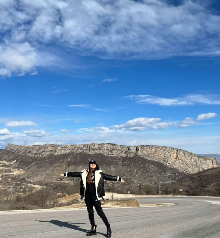 Kəmalə Şuşadan fotolarını paylaşdı