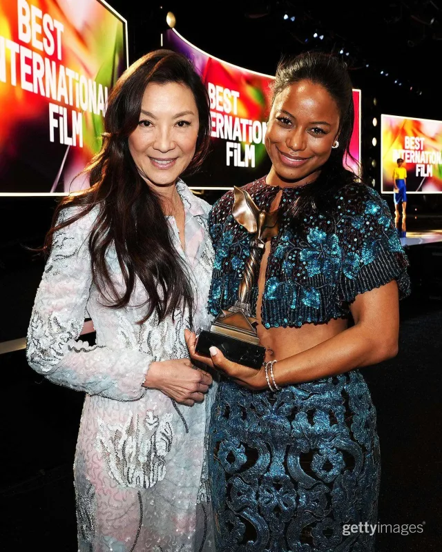 “Spirit” mükafatlarından rəngli görüntülər