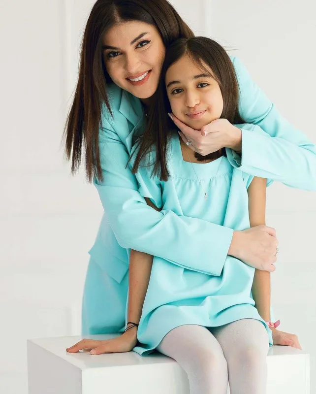 Məşhur ana və qızlar...