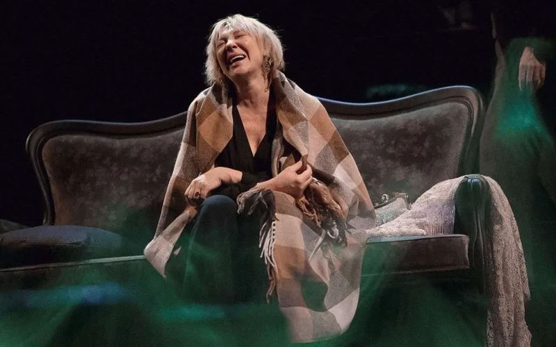 Xalq artisti atasını dəfn edə bilmir