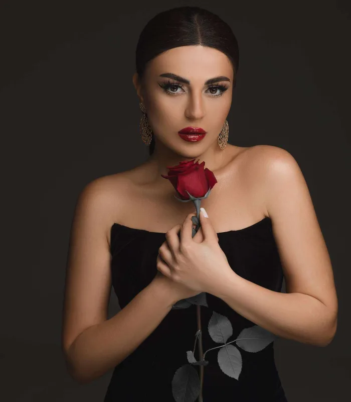 Gülay Elzaya cavab verdi