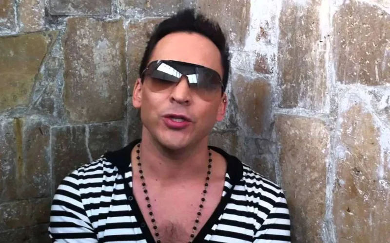 Rusiyanın məşhur müğənnisi intihar etdi