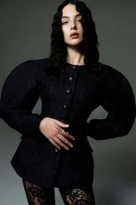 Belluçinin qızı Rusiyanın məşhur jurnalı üçün kamera qarşısında