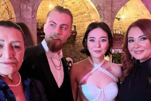 Xalq artisti nəvəsinə toy etdi