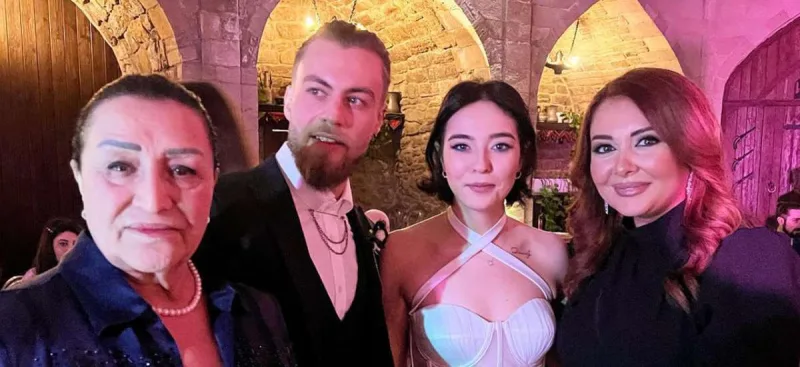 Xalq artisti nəvəsinə toy etdi