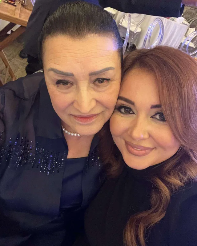 Xalq artisti nəvəsinə toy etdi