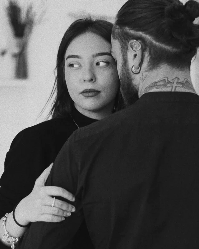 Xalq artisti nəvəsinə toy etdi