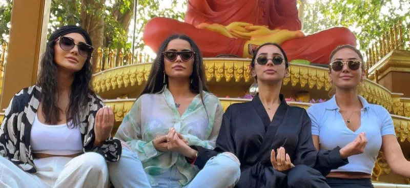 Pərvin və rəfiqələrinin Şri-Lanka tətili