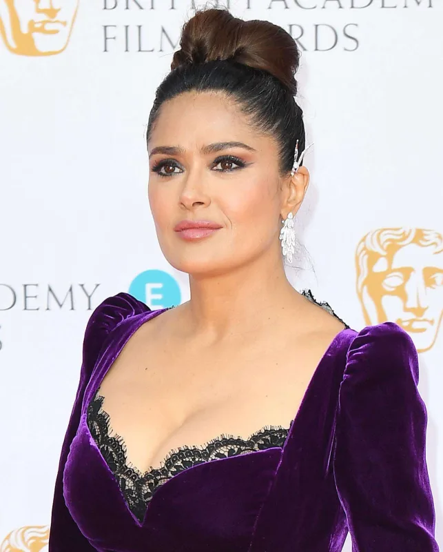 Qırmızı xalının ulduzlarına həm tərif, həm tənqid