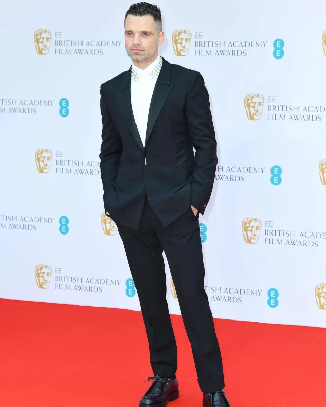 Qırmızı xalının ulduzlarına həm tərif, həm tənqid