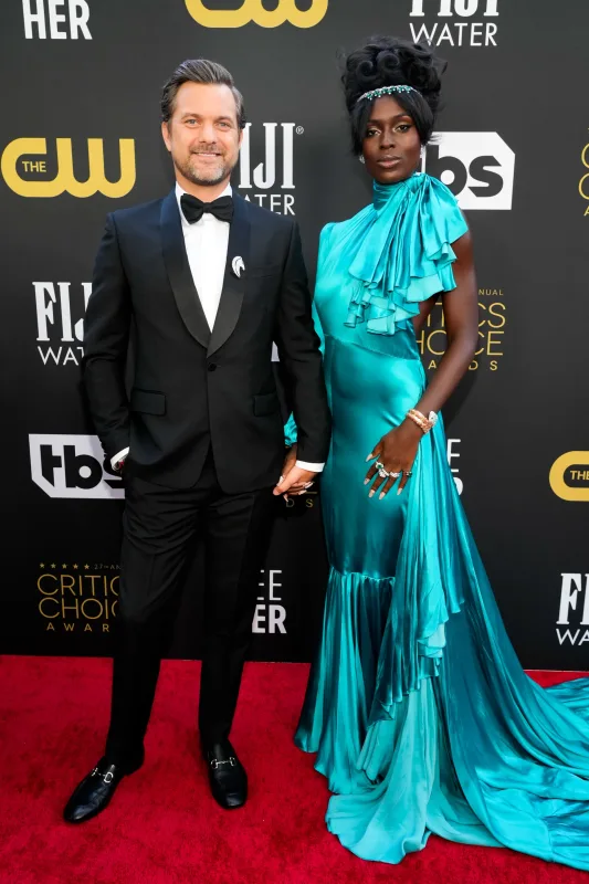 Yaradıcı siluetlər, cəsur rənglər - Dəb gecəsi