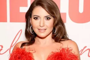 Jasmin də Rusiyanı tərk edib