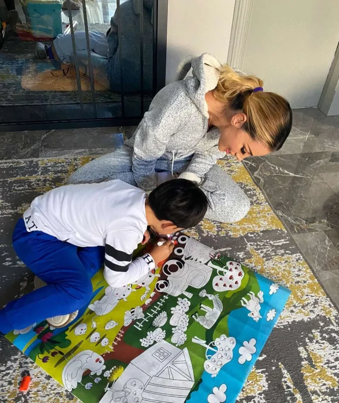 Petek Dinçöz də boşanır