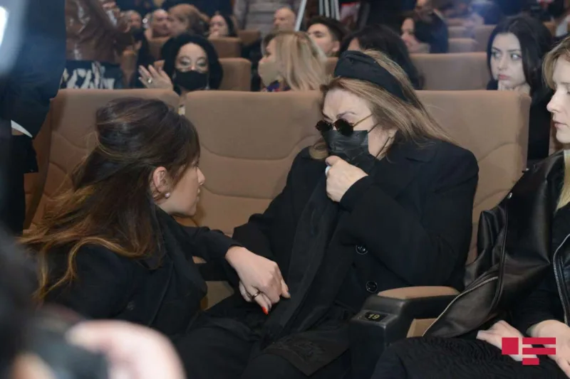 Rüstəm İbrahimbəyovla vida