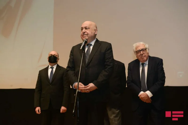 Rüstəm İbrahimbəyovla vida