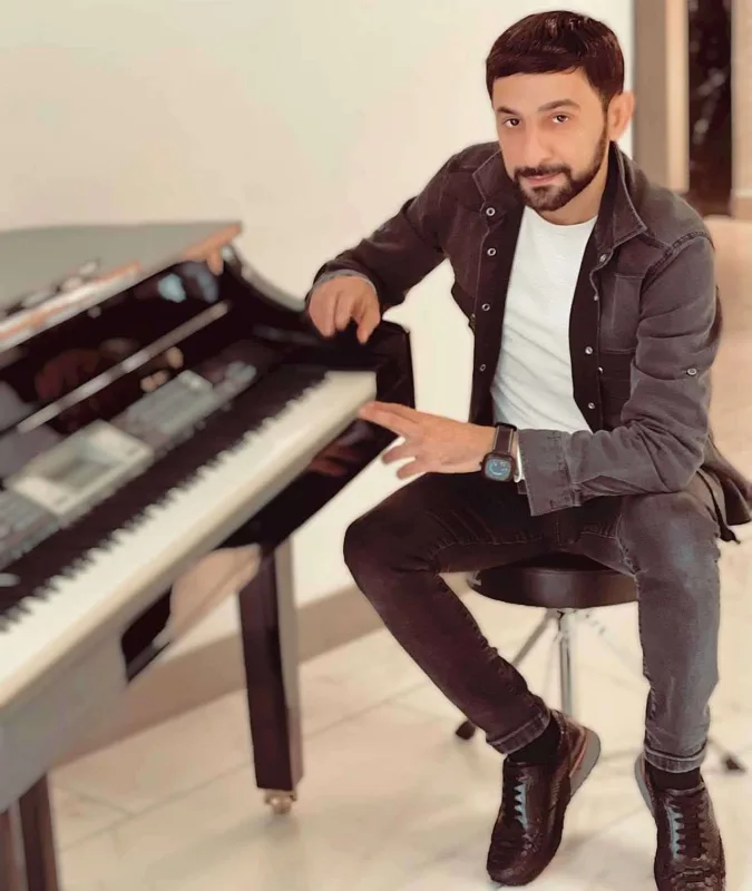 Efirə çıxdığı üçün əməliyyatını təxirə saldı