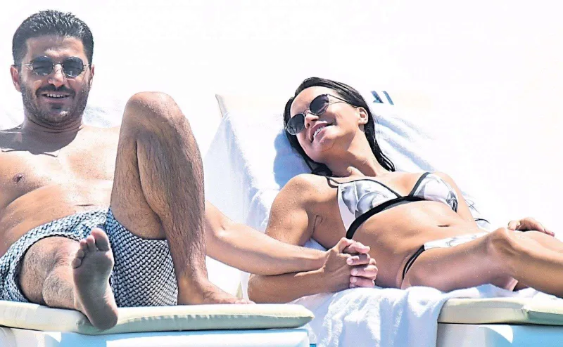 Ebru əriylə keçmişini sildi, boşanır