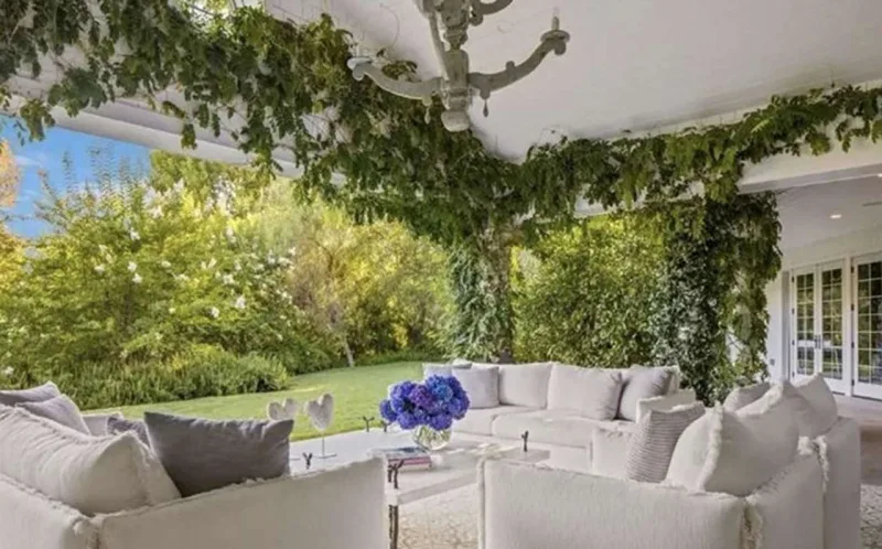 Məşhur aktyorun 18 milyonluq villası